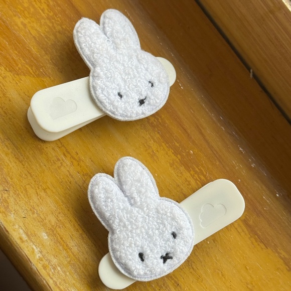 dearcloud Miffy cute hair clips barrettes Crease-Free Hair Clip Set  2 like new - Picture 2 of 8